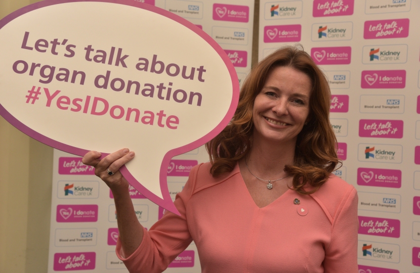 Gillian supporting organ and blood donation